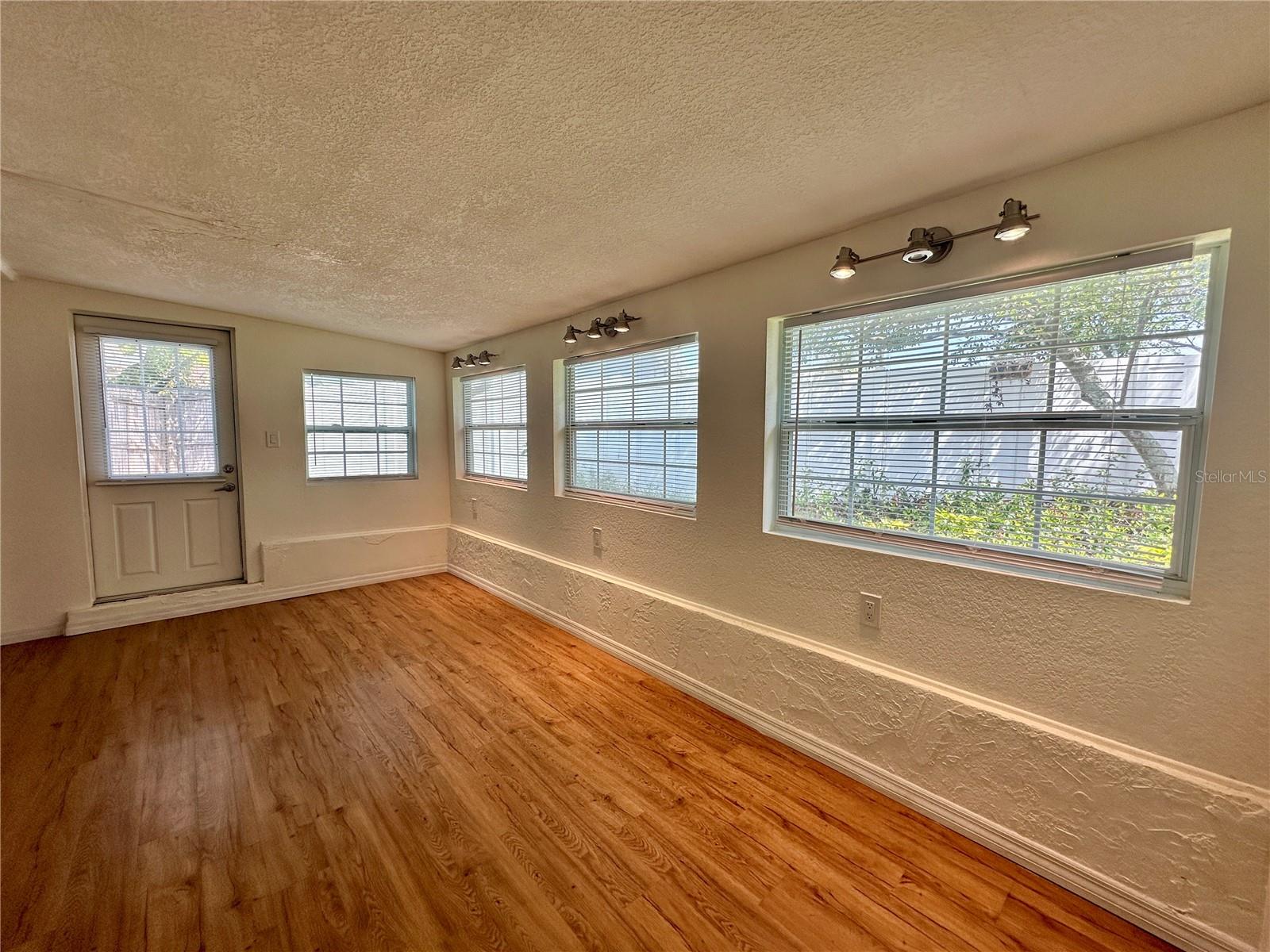 BEACON SQUARE - Residential