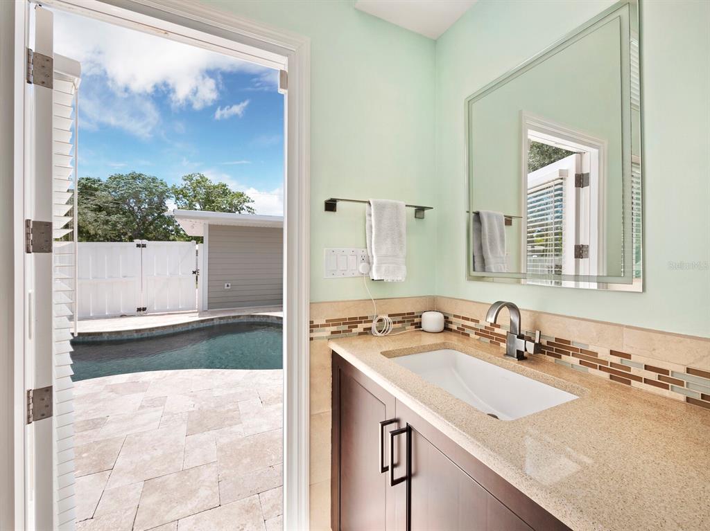 SAINT ARMANDS DIV JOHN RINGLING ESTATES - Residential
