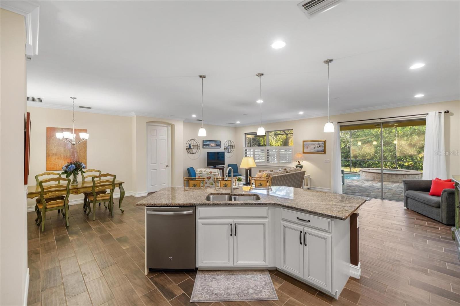 TOSCANA ISLES - Residential