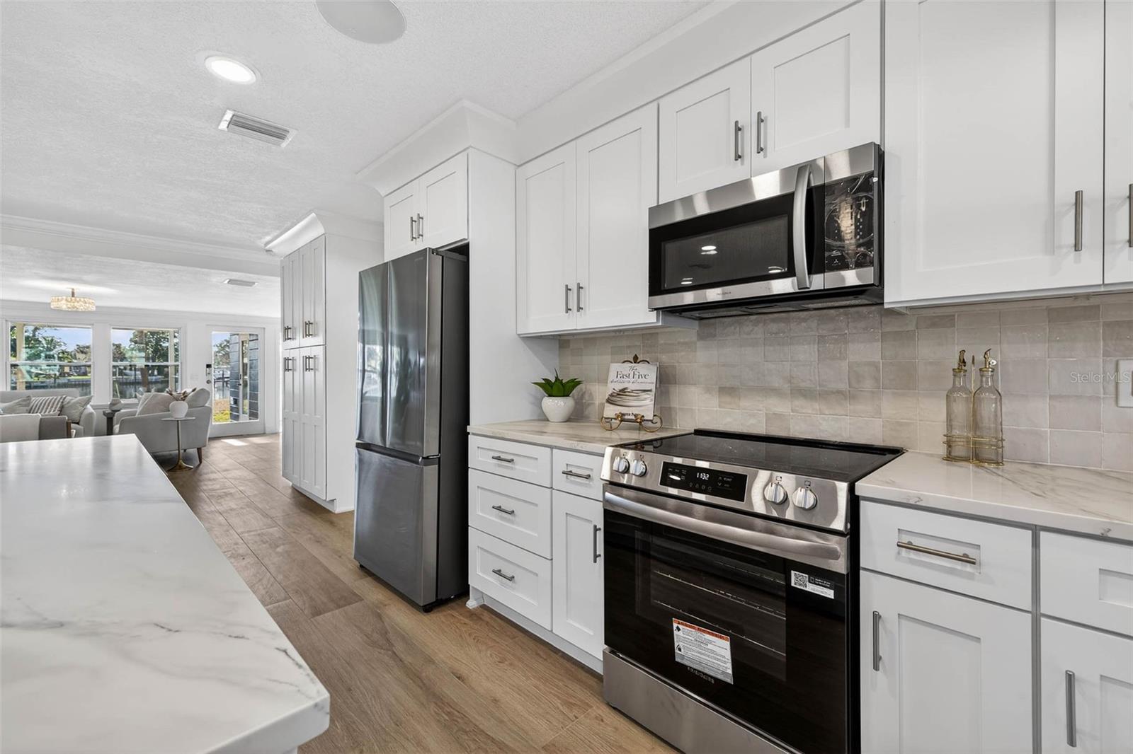 SHORE ACRES BUTTERFLY LAKE REP - Residential