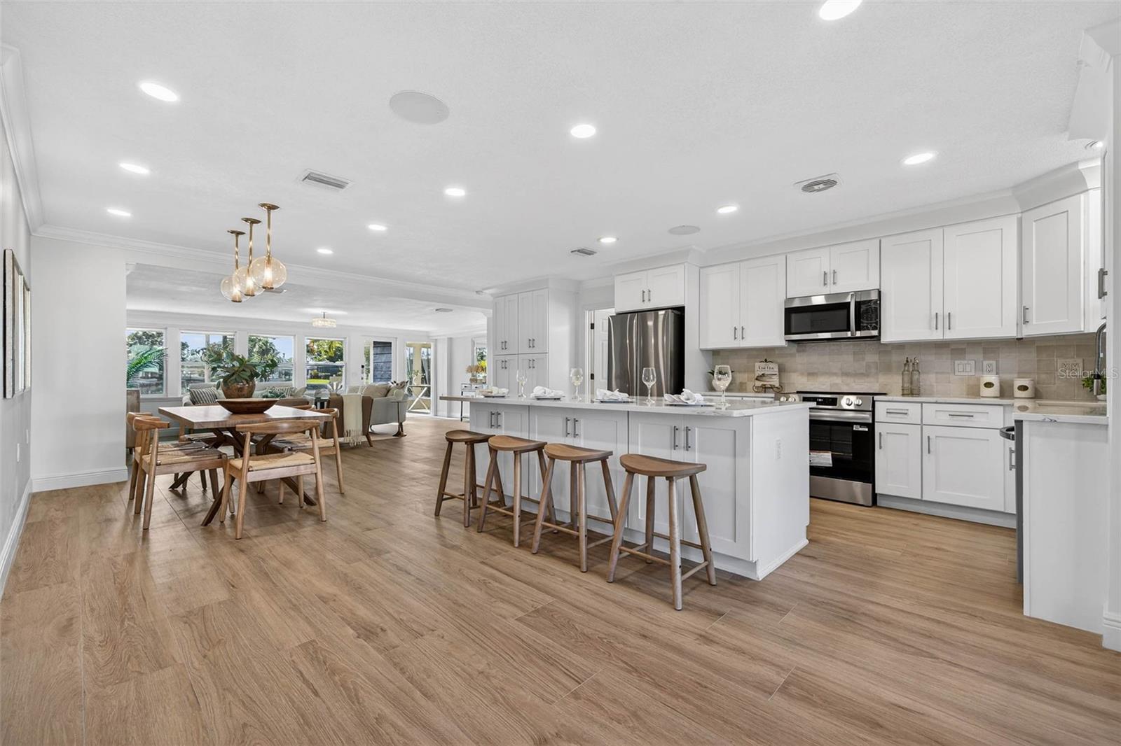 4790 VENETIAN BOULEVARD NE