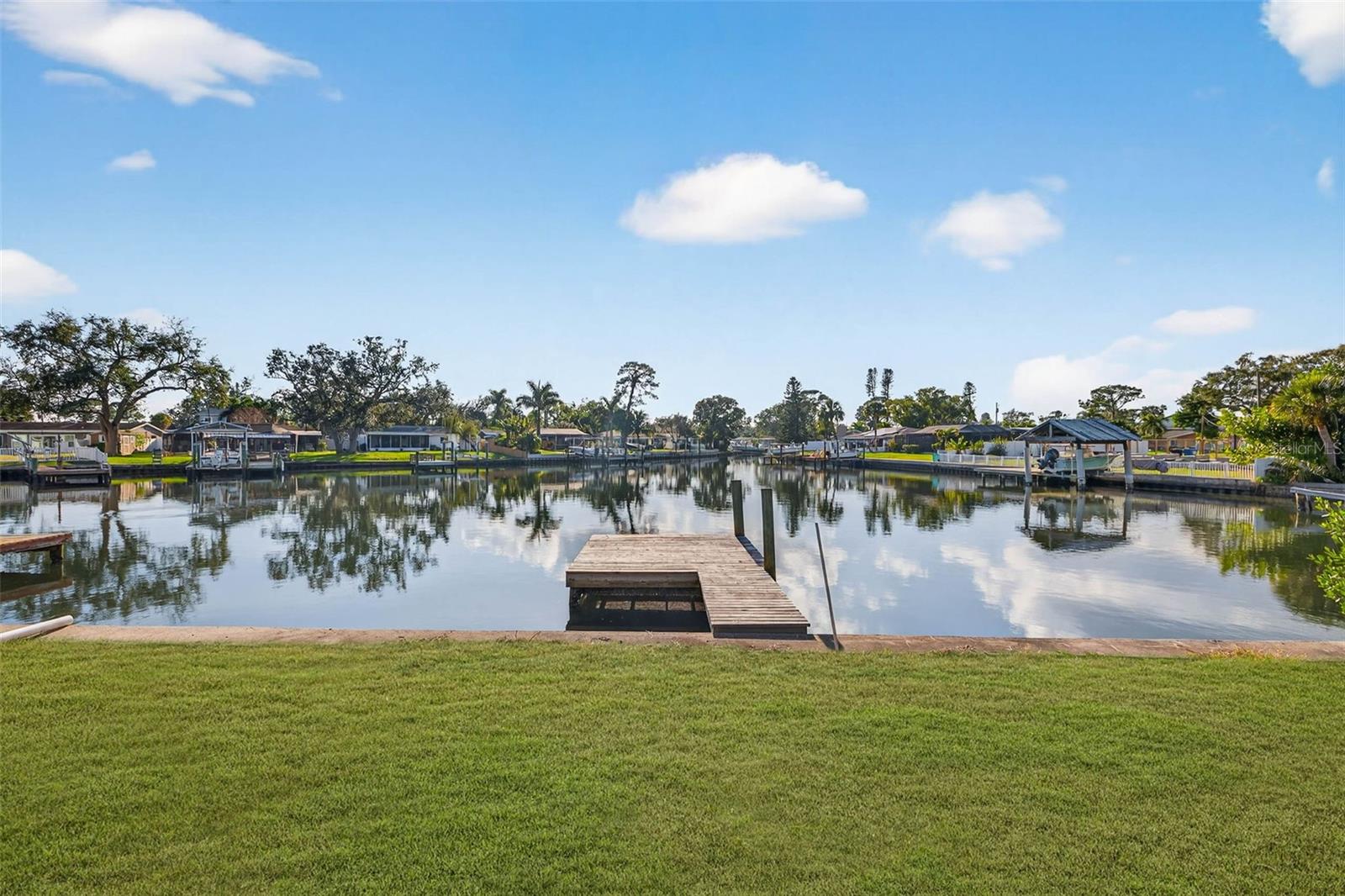 SHORE ACRES BUTTERFLY LAKE REP - Residential