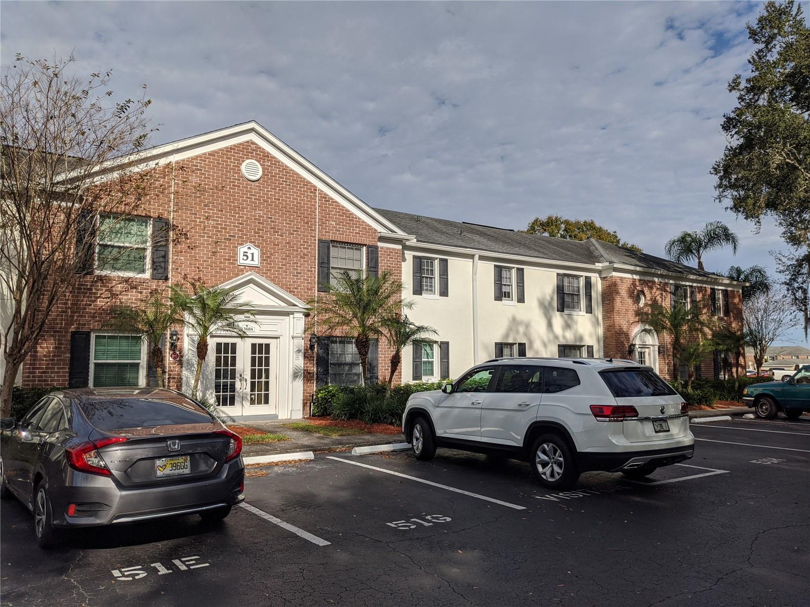 WHISPERING OAKS - Residential