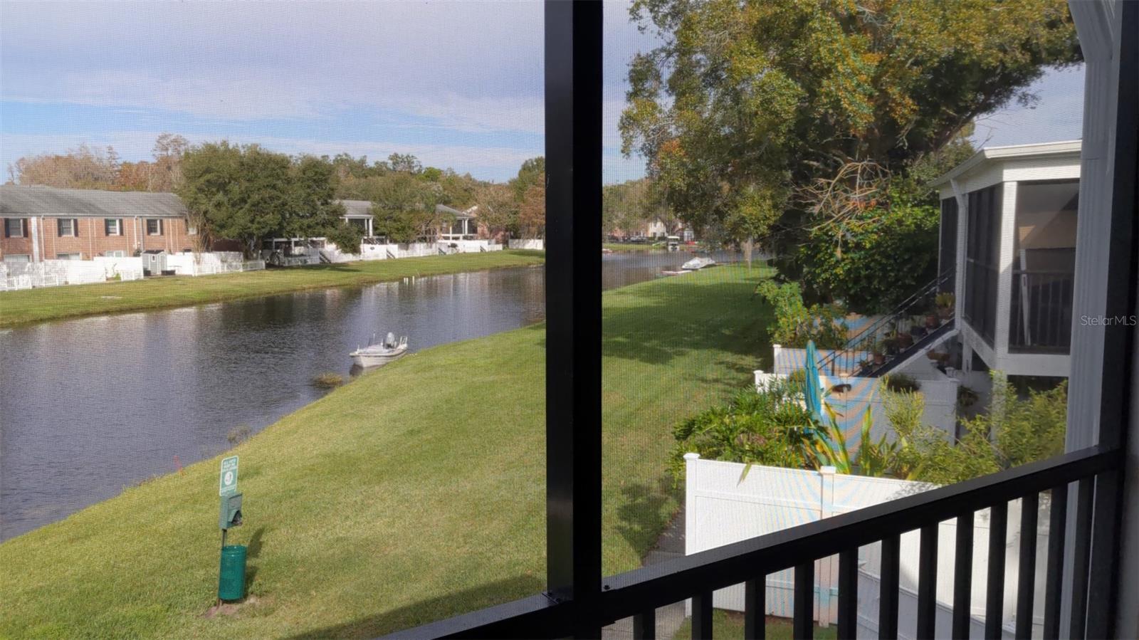 WHISPERING OAKS - Residential