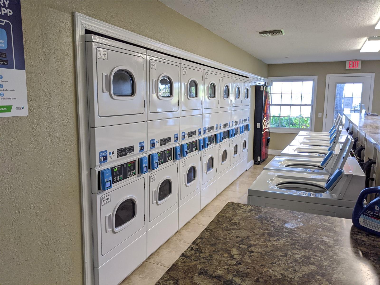 WHISPERING OAKS - Residential