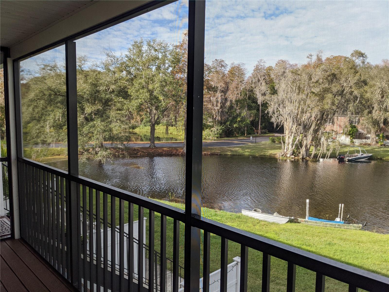 WHISPERING OAKS - Residential