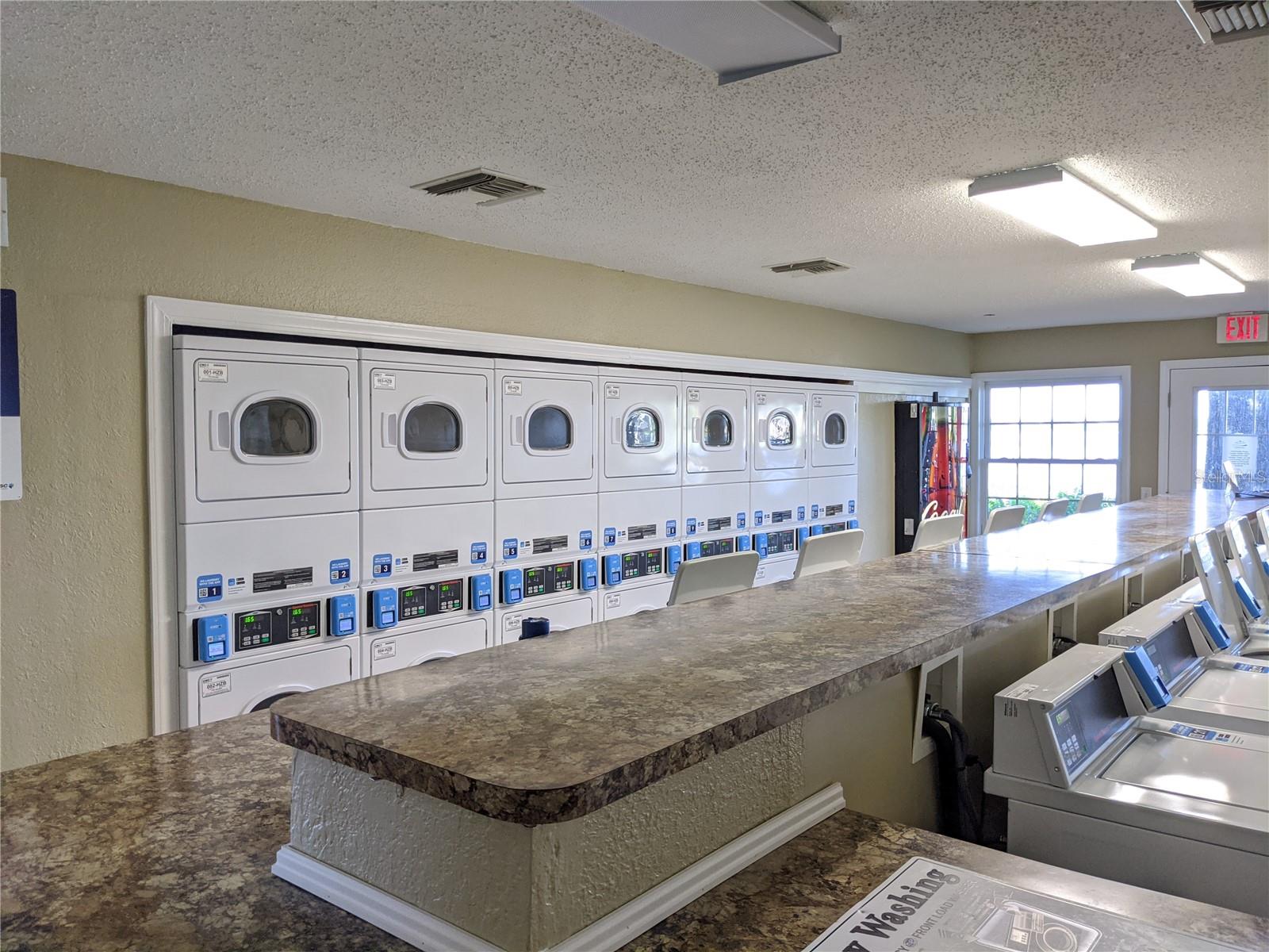 WHISPERING OAKS - Residential