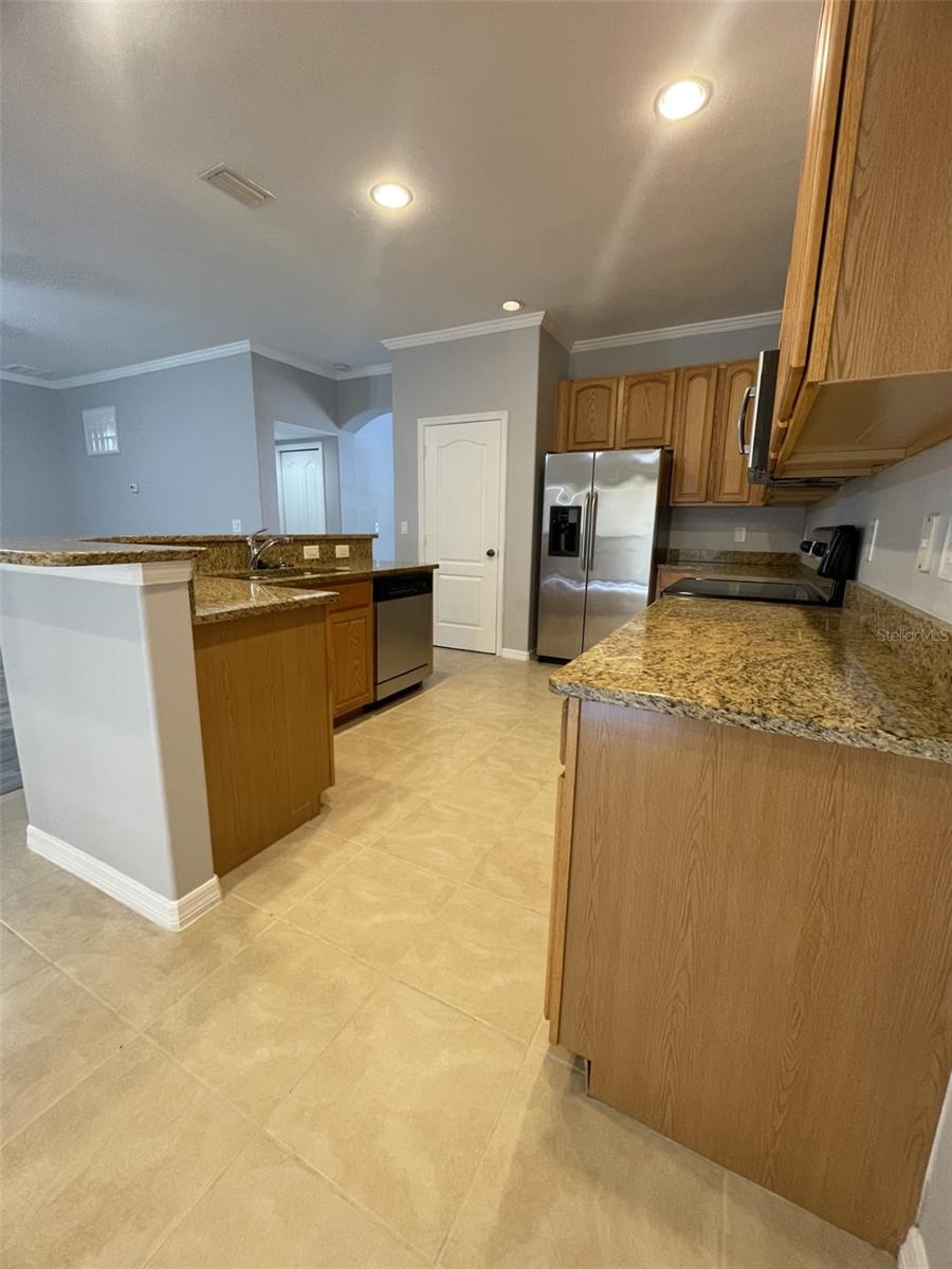 SUNCOAST LAKES - Residential Lease