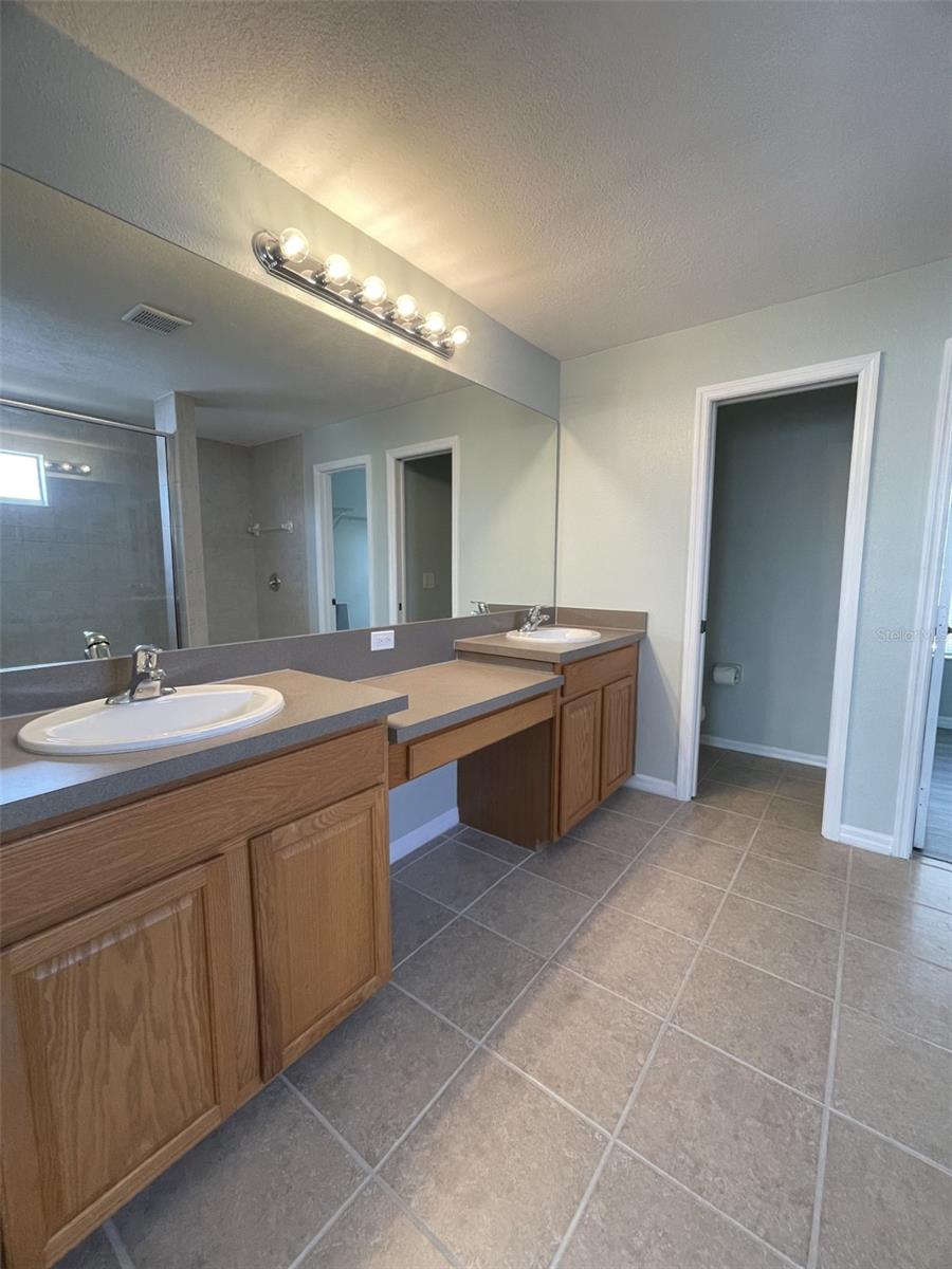 SUNCOAST LAKES - Residential Lease