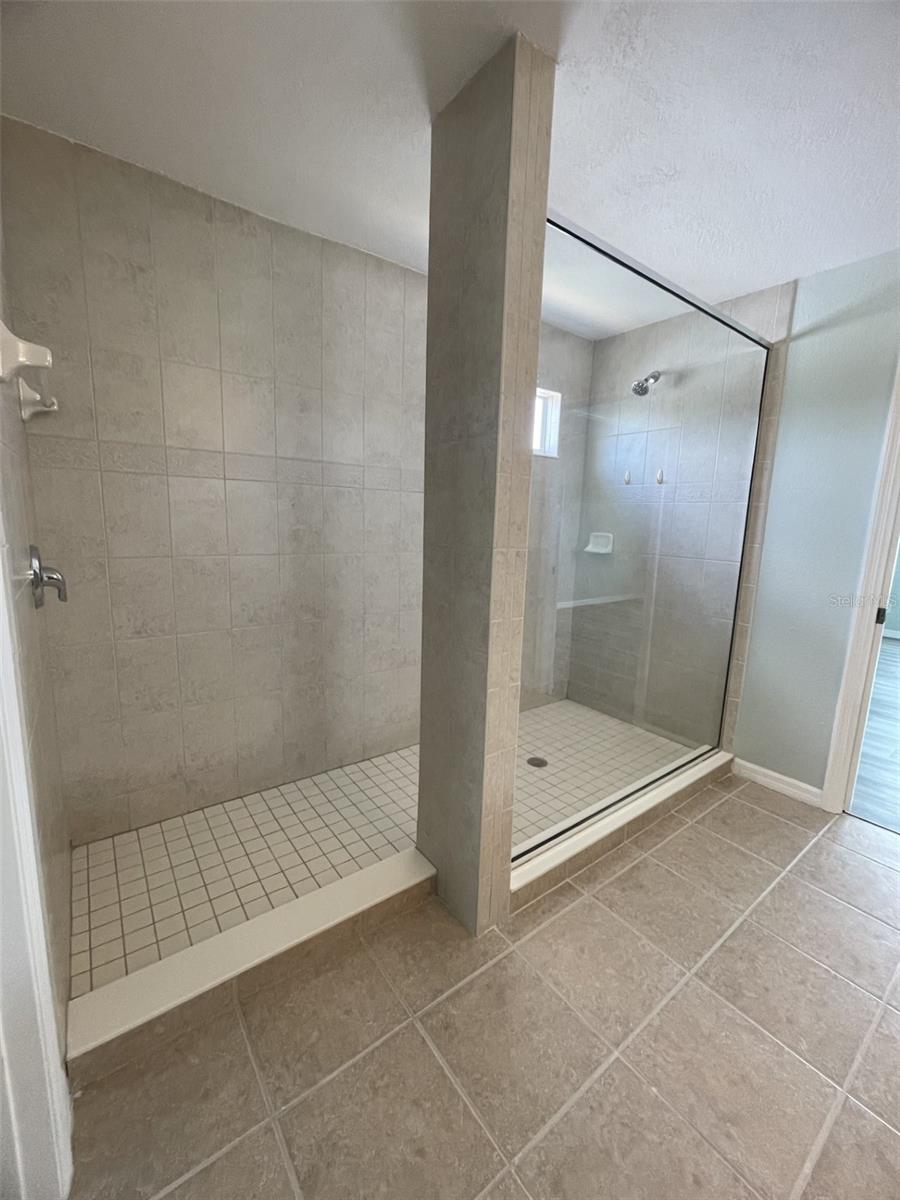 SUNCOAST LAKES - Residential Lease