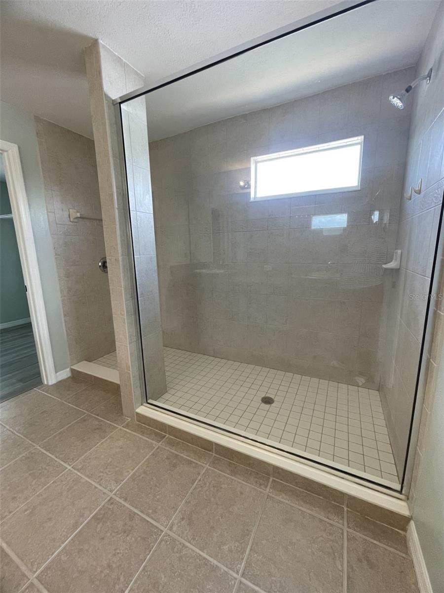 SUNCOAST LAKES - Residential Lease