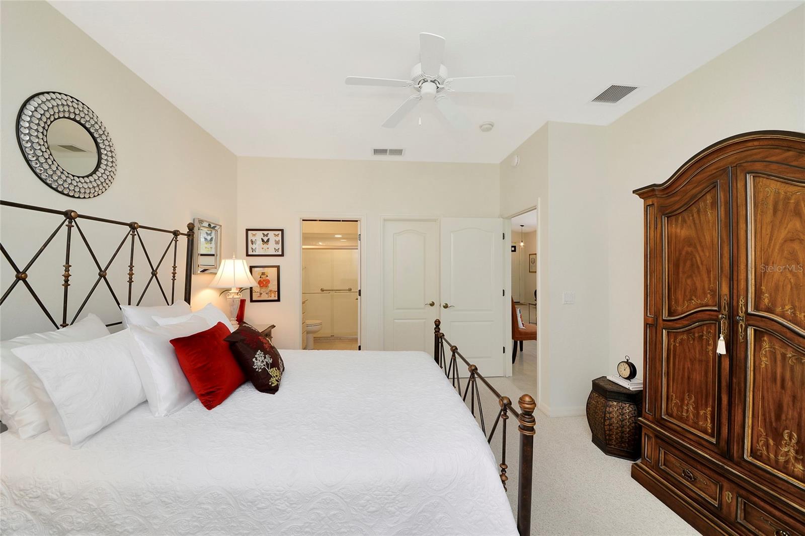 AUBURN WOODS - Residential