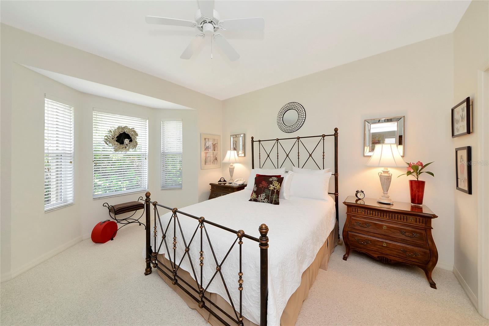 AUBURN WOODS - Residential