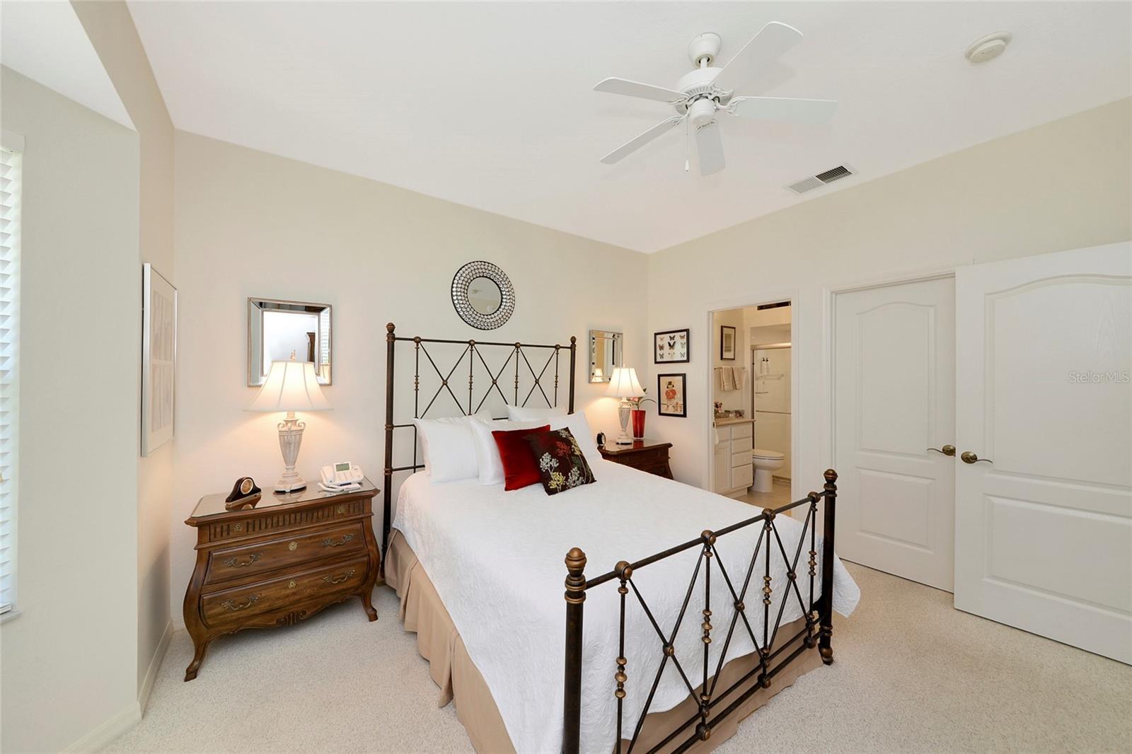 AUBURN WOODS - Residential