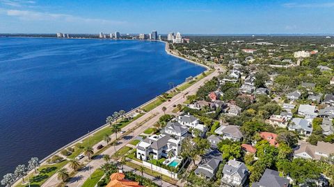 A home in TAMPA