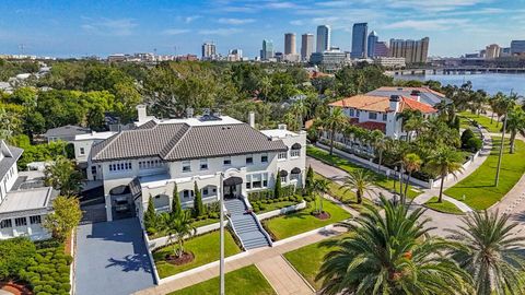 A home in TAMPA