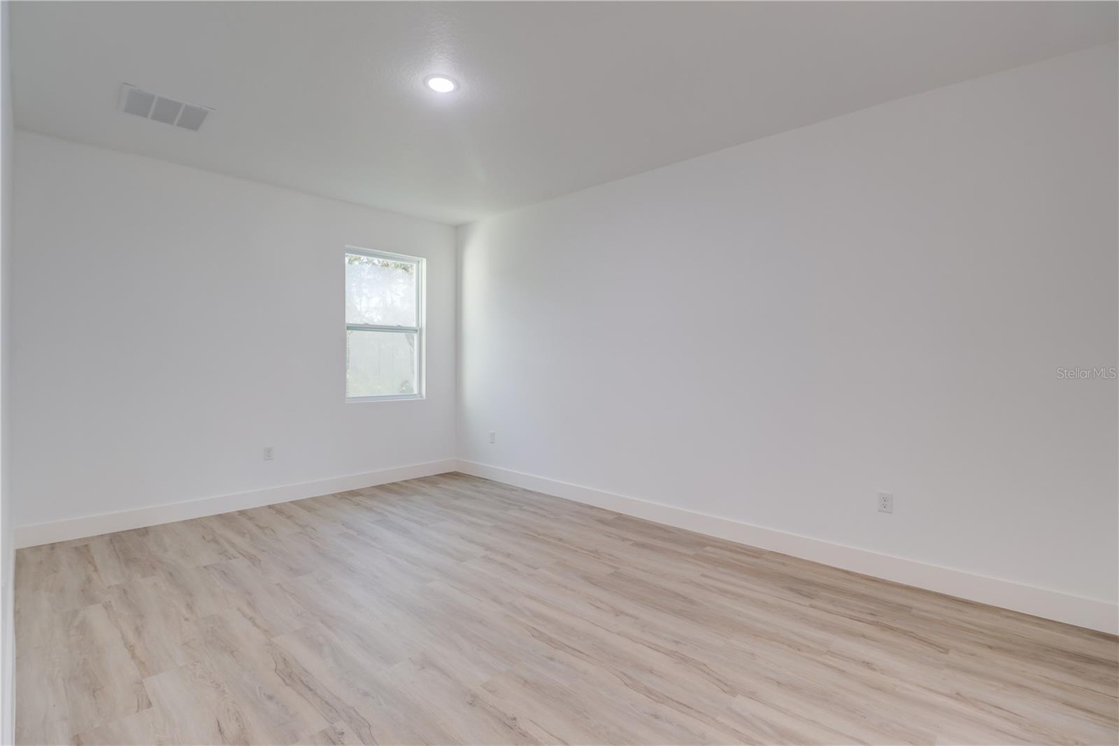 SILVER SPGS SHORES #36 - Residential