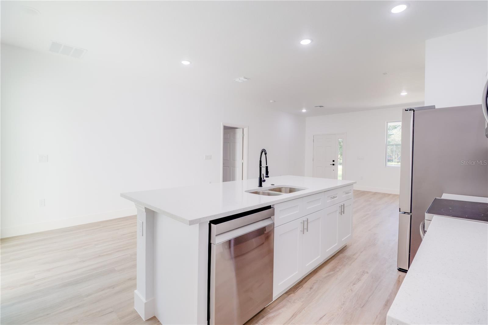 SILVER SPGS SHORES #36 - Residential