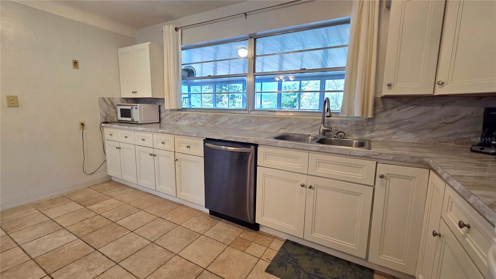 KENNETH CITY - Residential