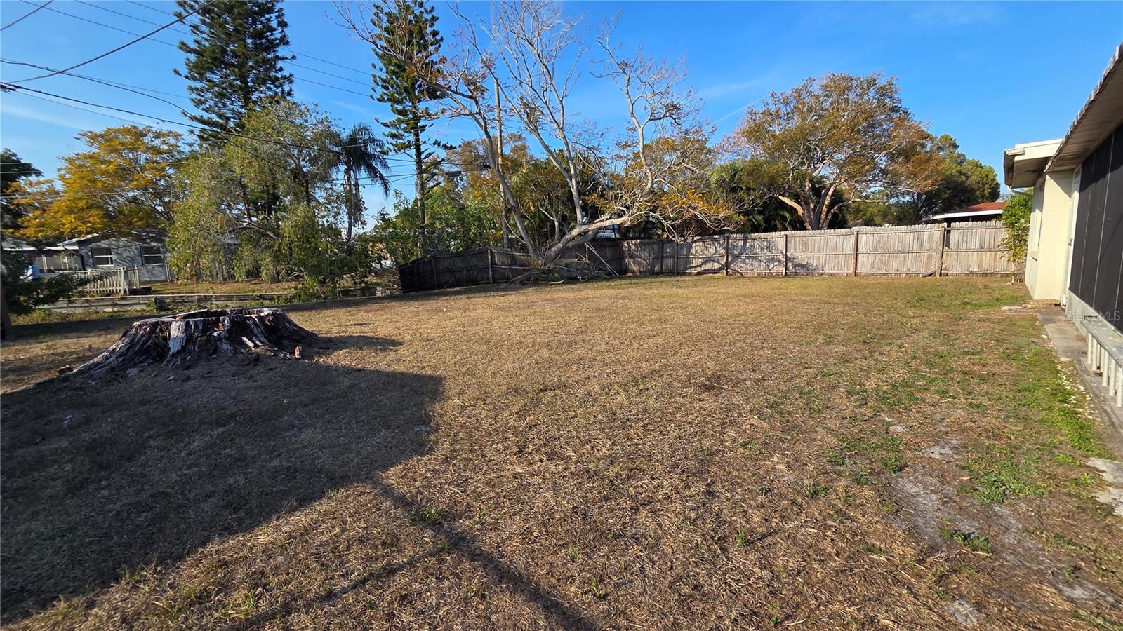 KENNETH CITY - Residential