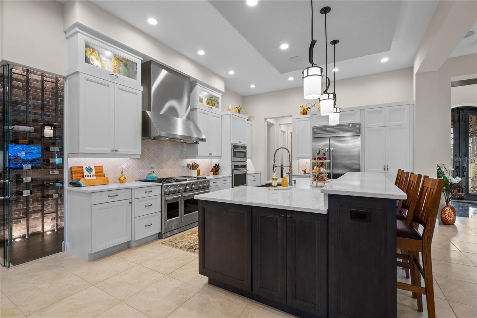 ISLAND ESTATES - Residential