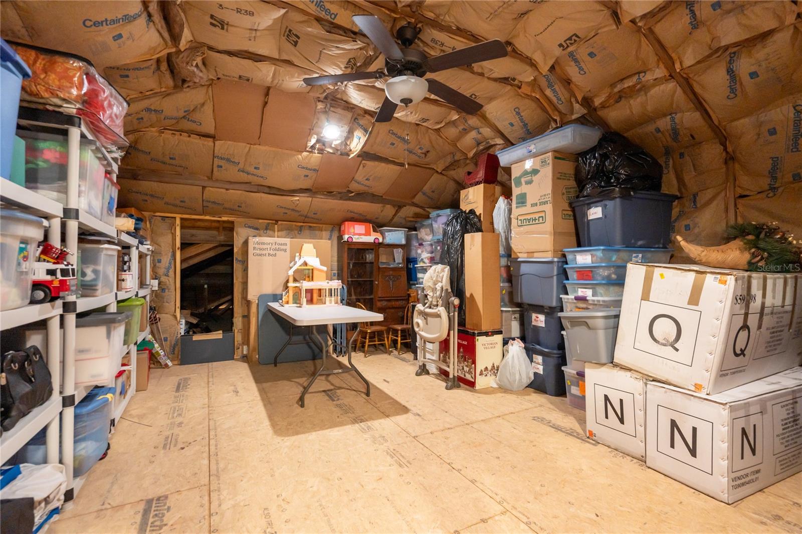 ISLAND ESTATES - Residential