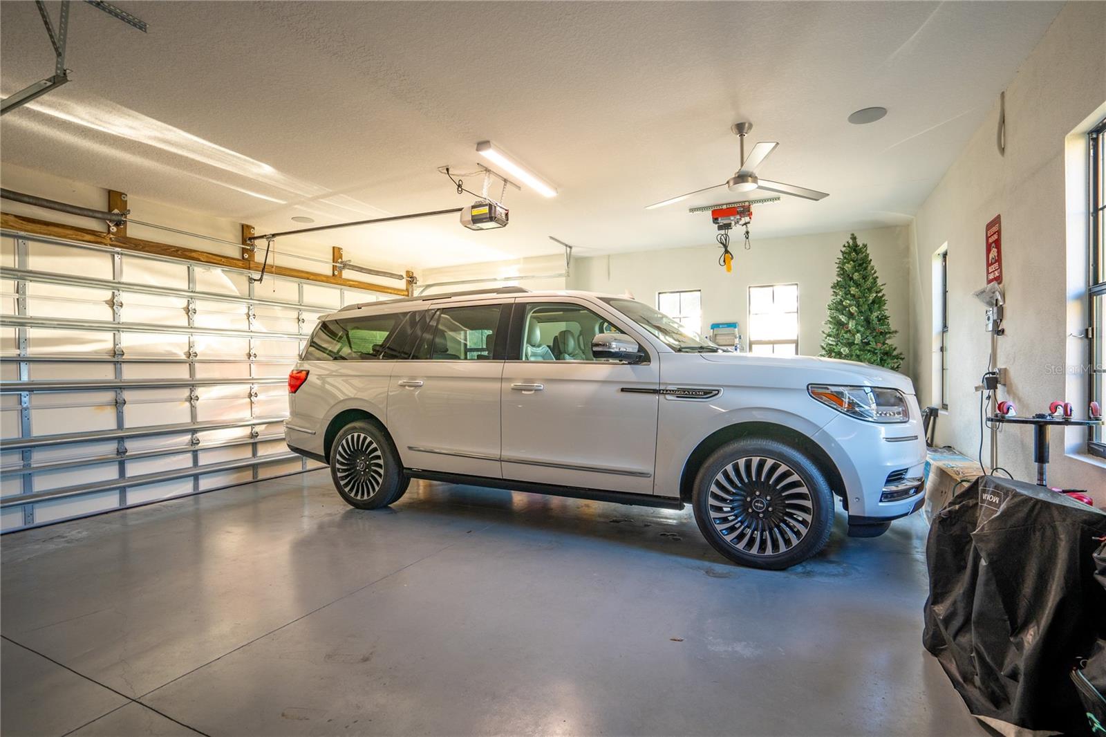 ISLAND ESTATES - Residential