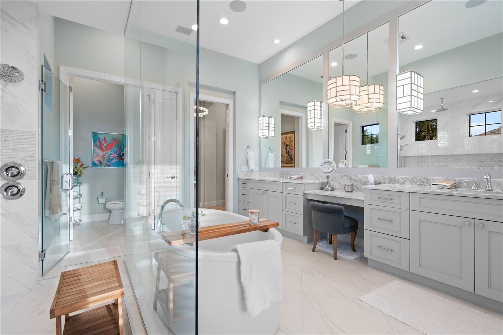 ISLAND ESTATES - Residential