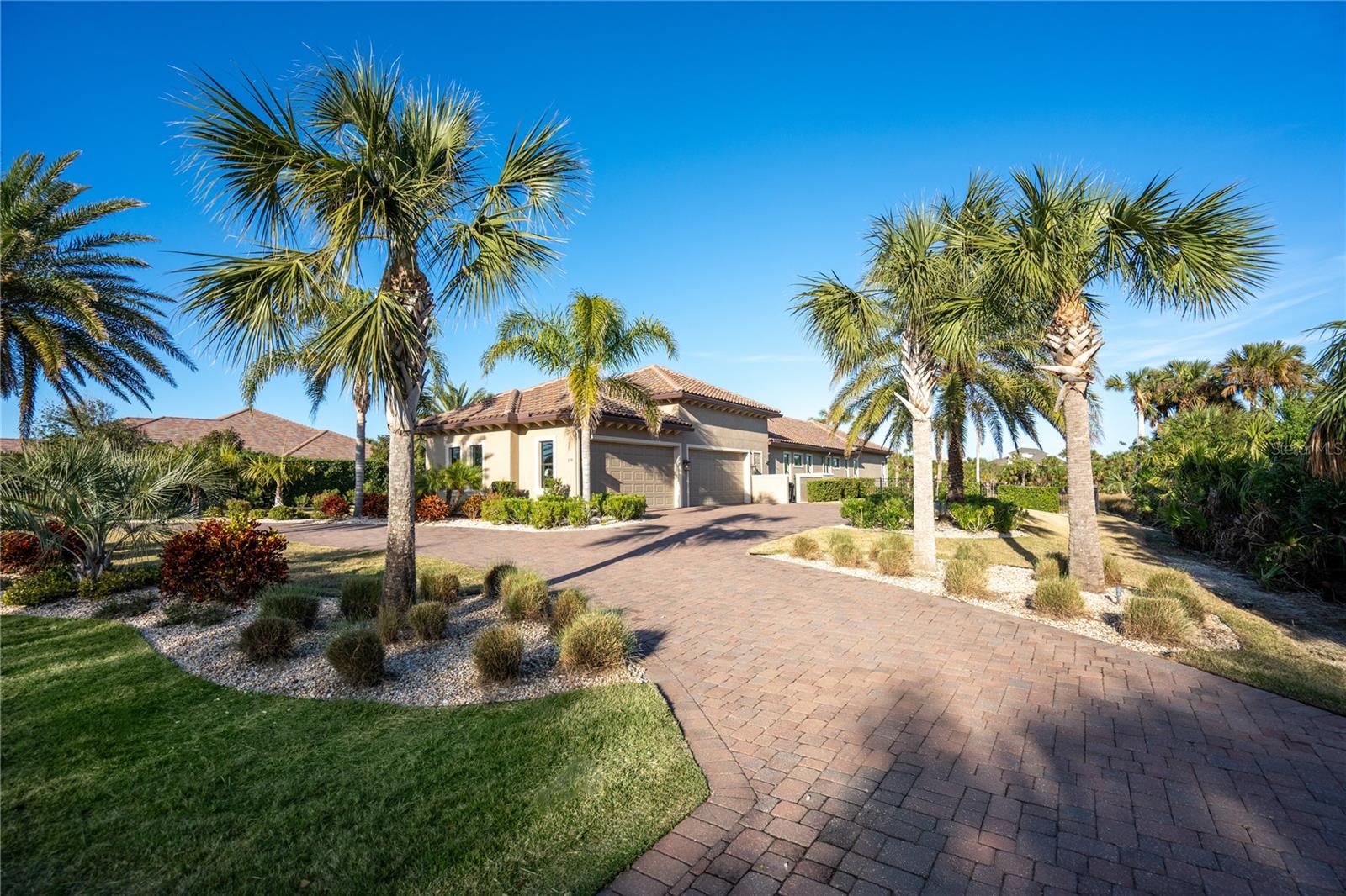 ISLAND ESTATES - Residential