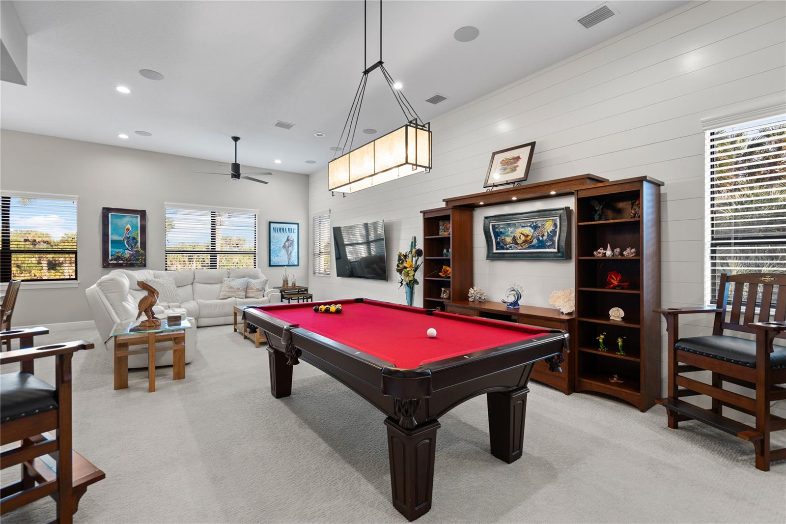 ISLAND ESTATES - Residential