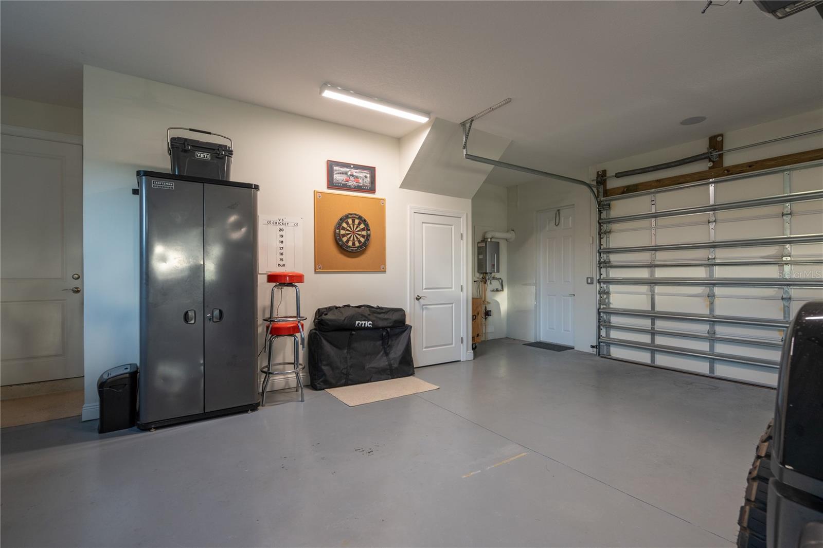 ISLAND ESTATES - Residential