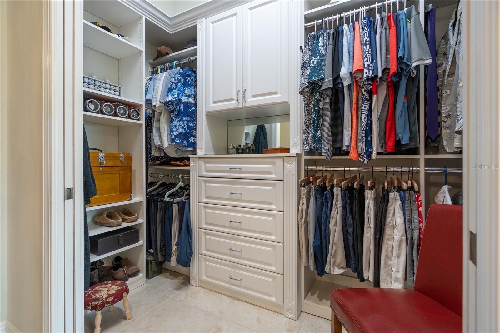 ISLAND ESTATES - Residential