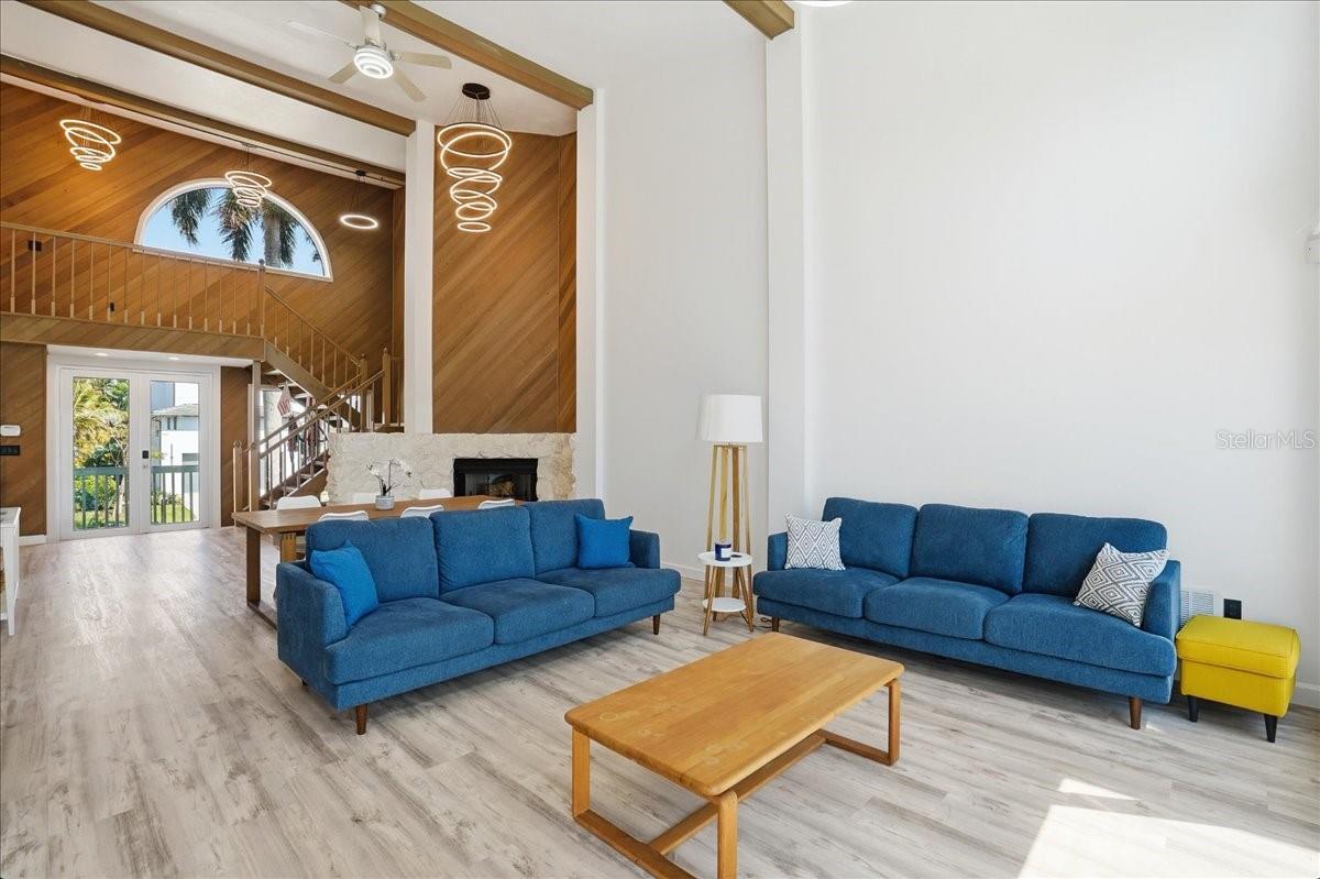 BAY ISLES - Residential