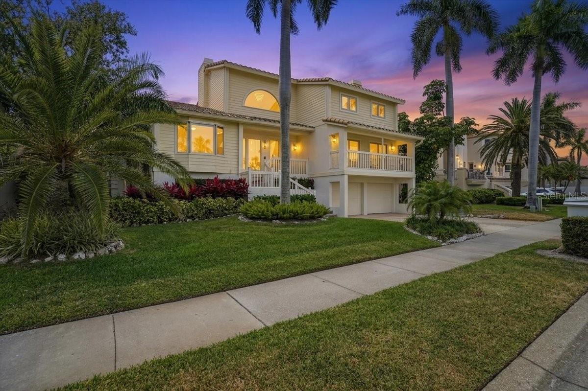 BAY ISLES - Residential