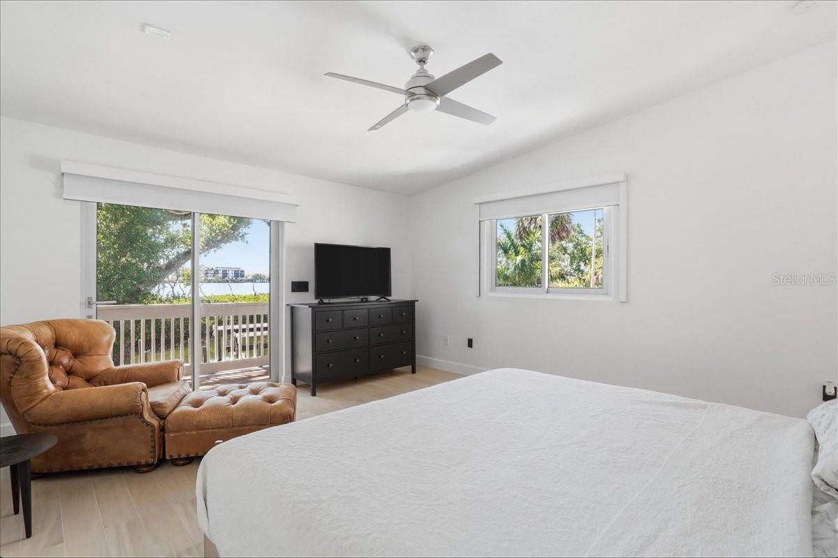 BAY ISLES - Residential
