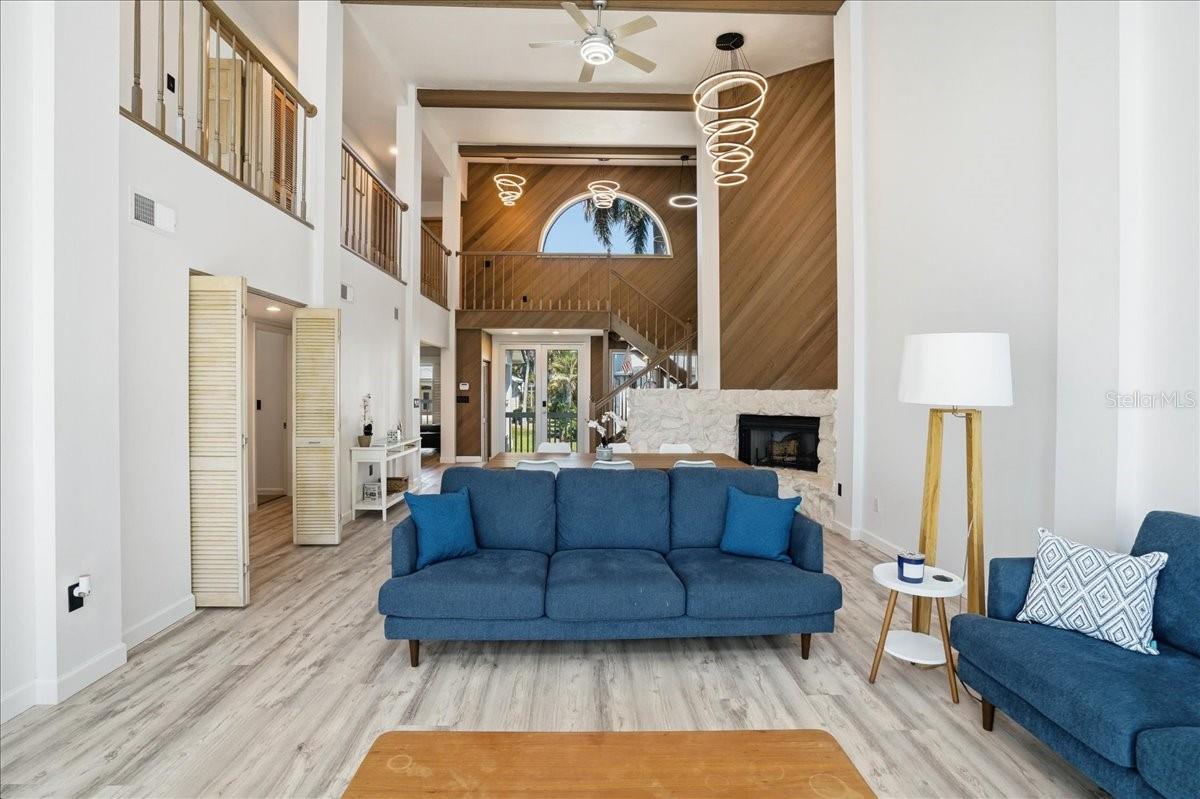 BAY ISLES - Residential