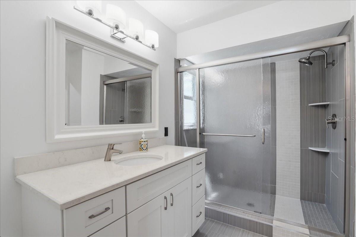 BAY ISLES - Residential