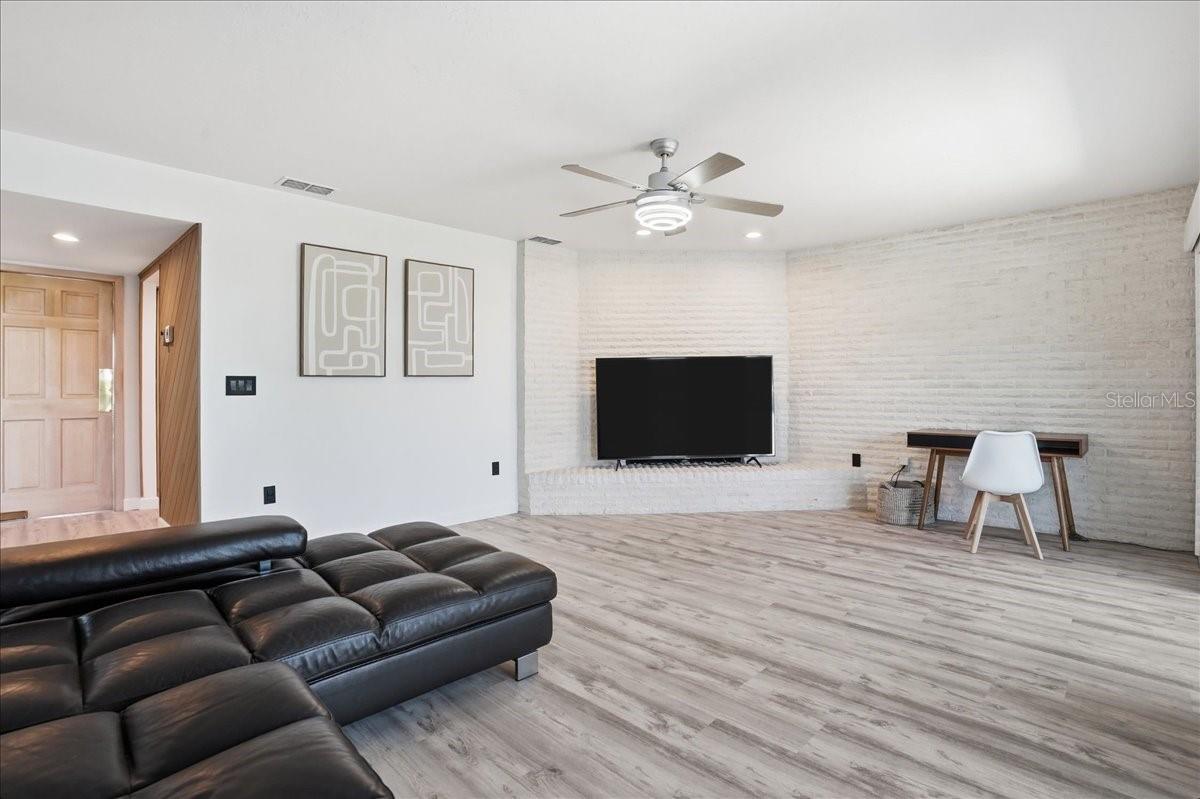 BAY ISLES - Residential