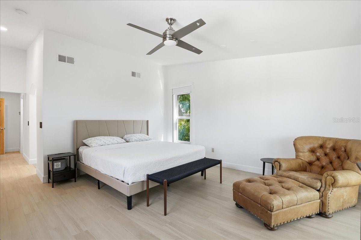 BAY ISLES - Residential