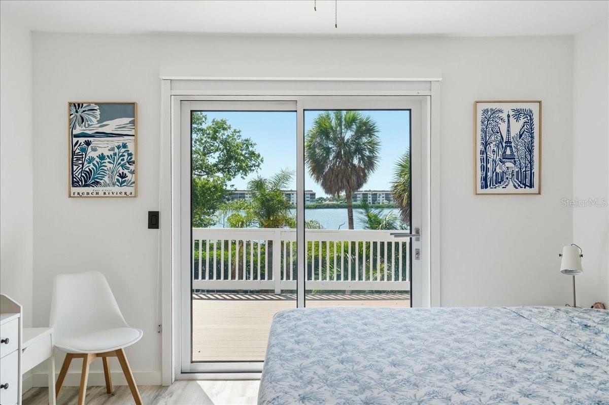BAY ISLES - Residential