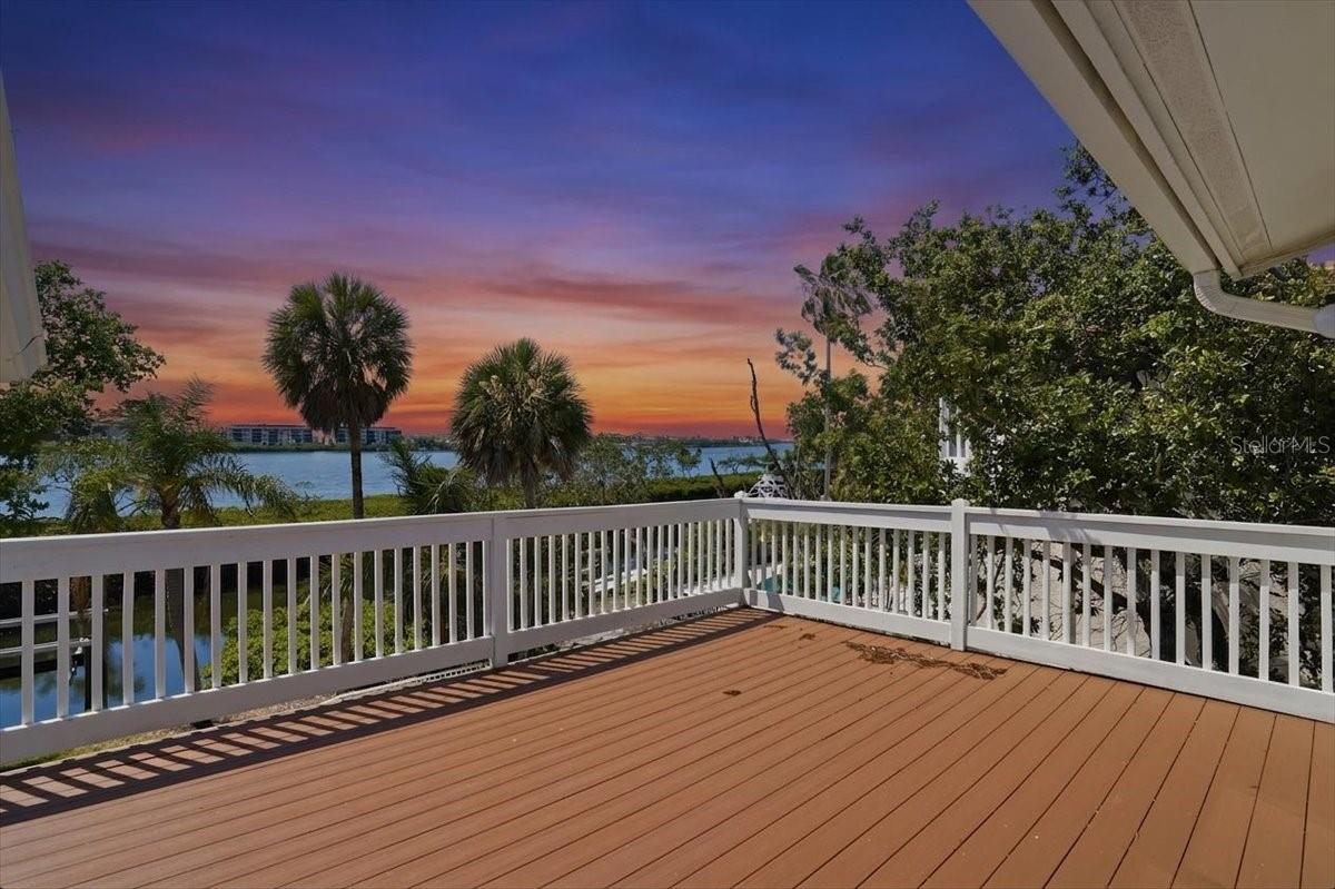 BAY ISLES - Residential