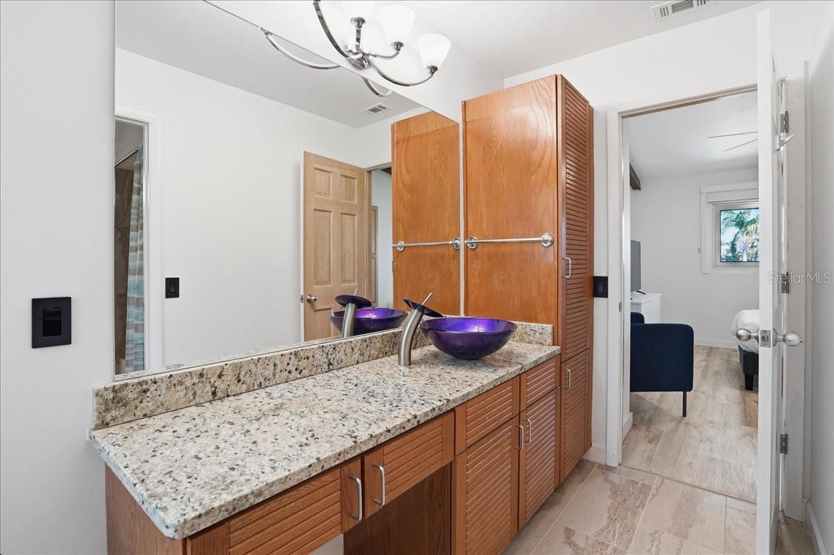 BAY ISLES - Residential