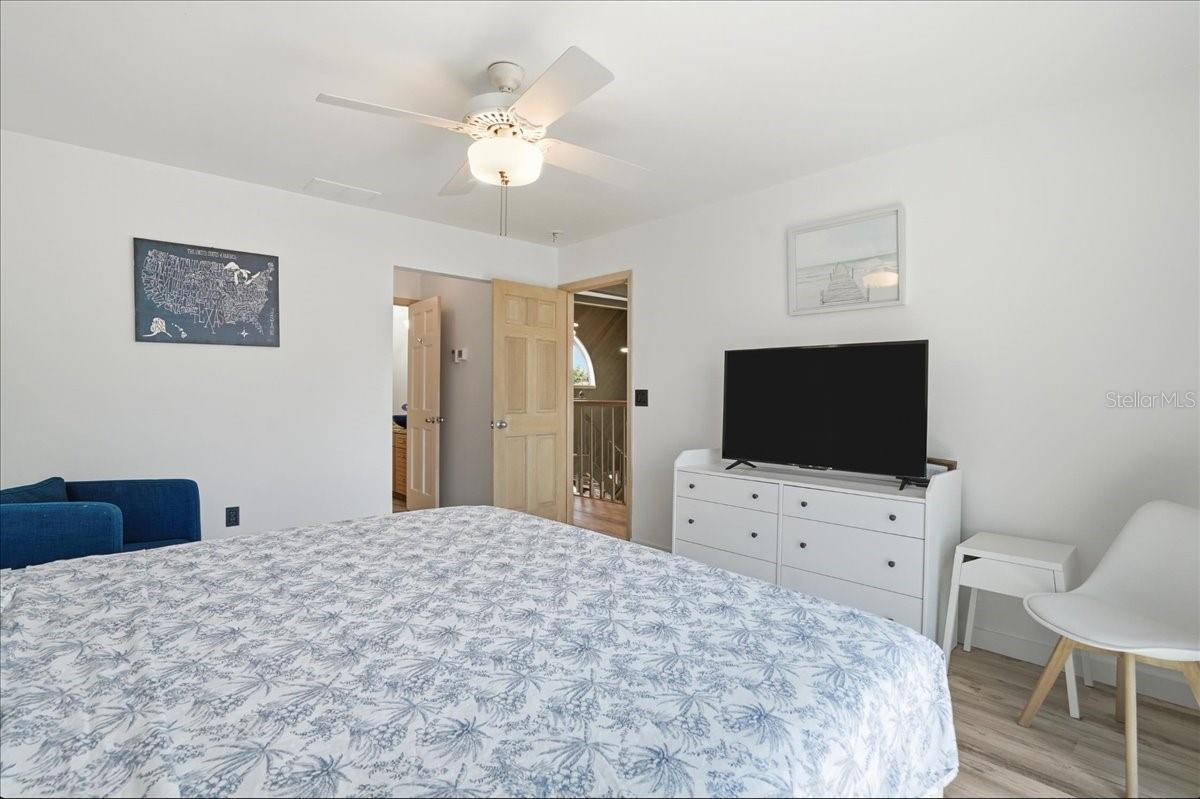 BAY ISLES - Residential