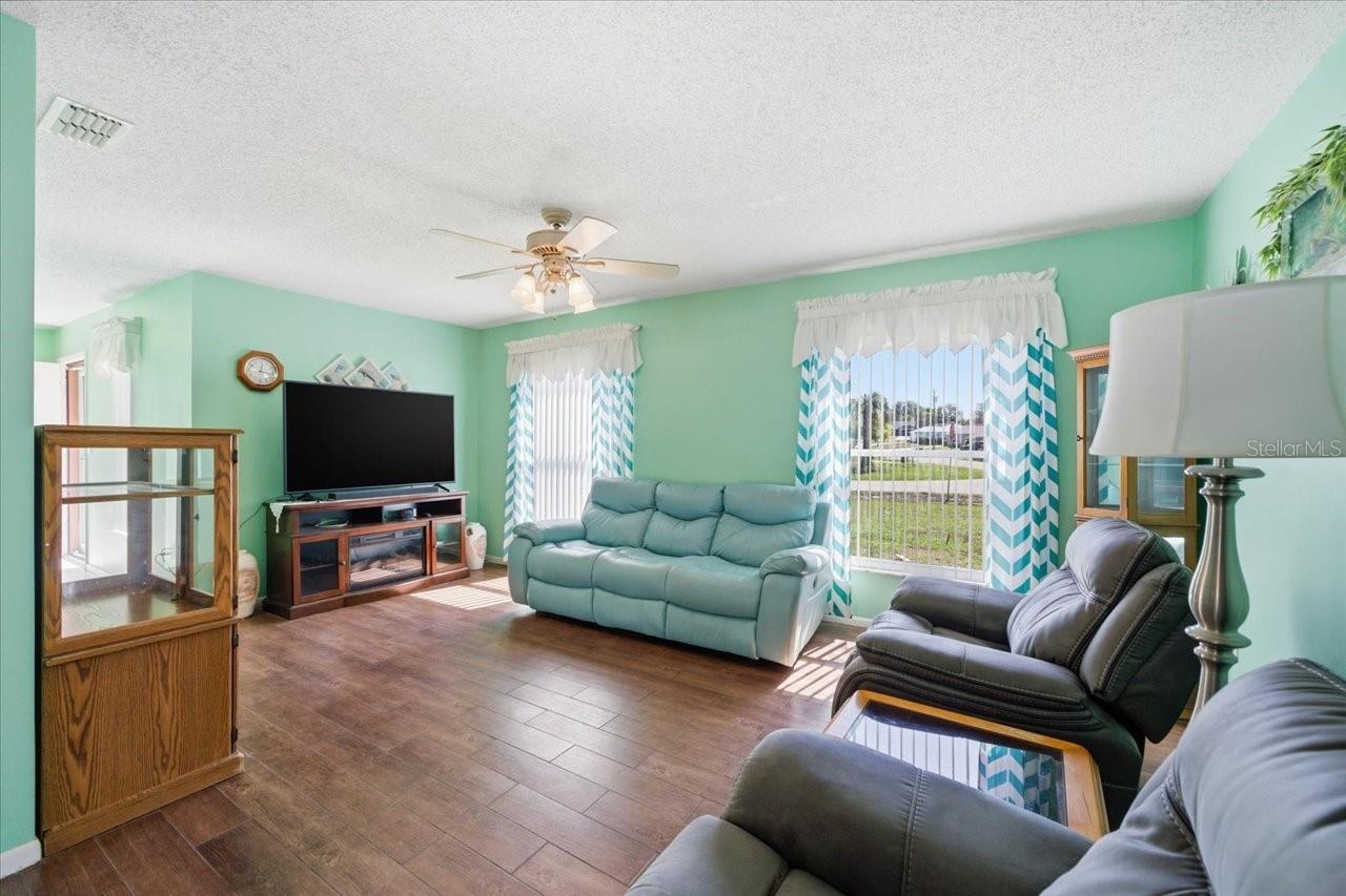 SPRING HILL - Residential