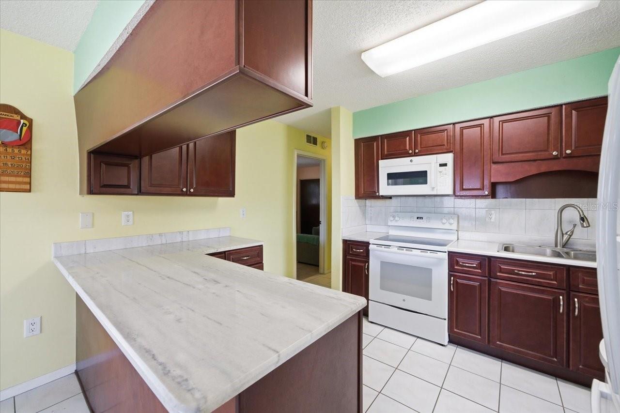 SPRING HILL - Residential