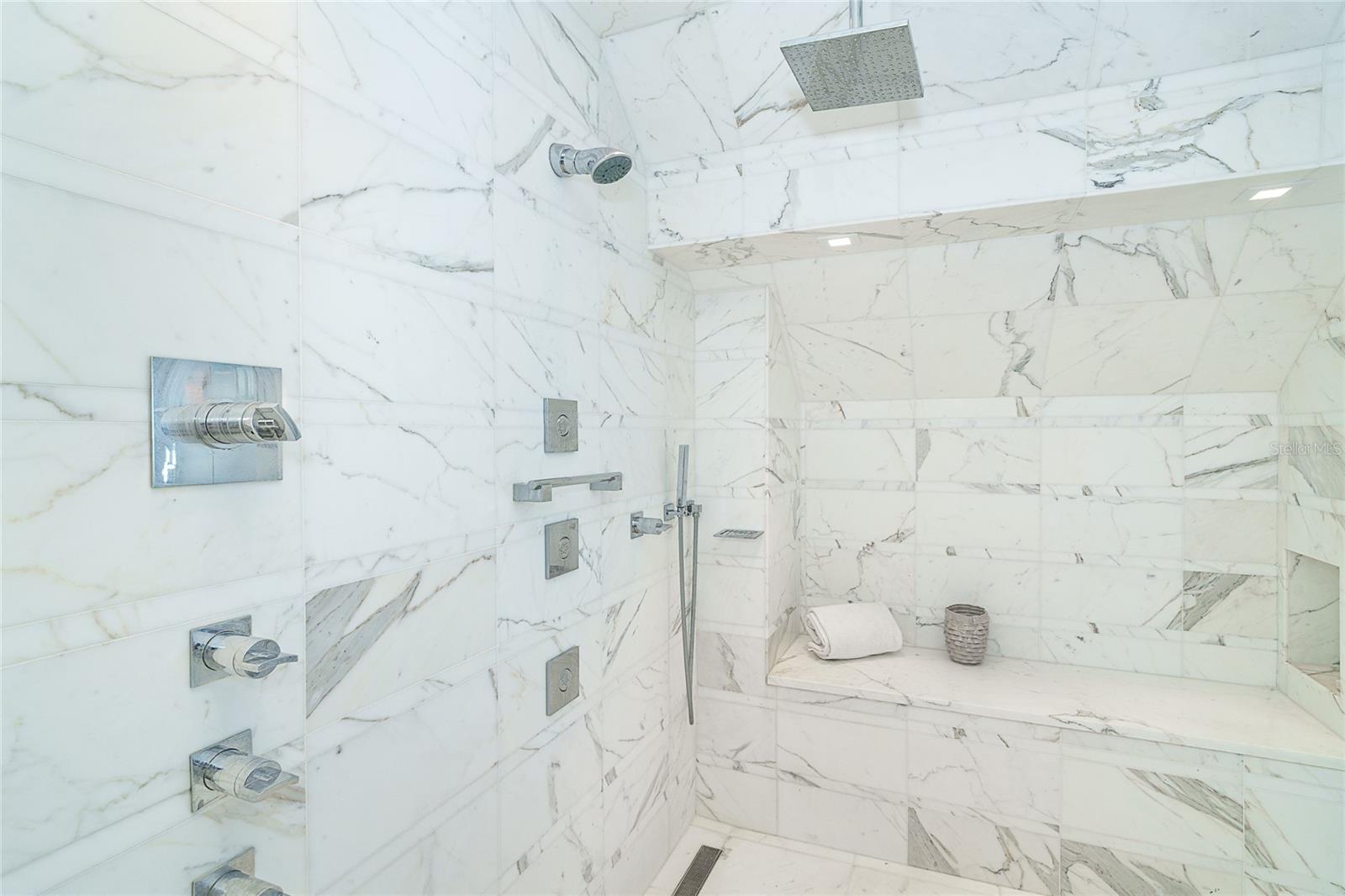 ISLAND HARBOR BEACH CLUB SEC 01 - Residential