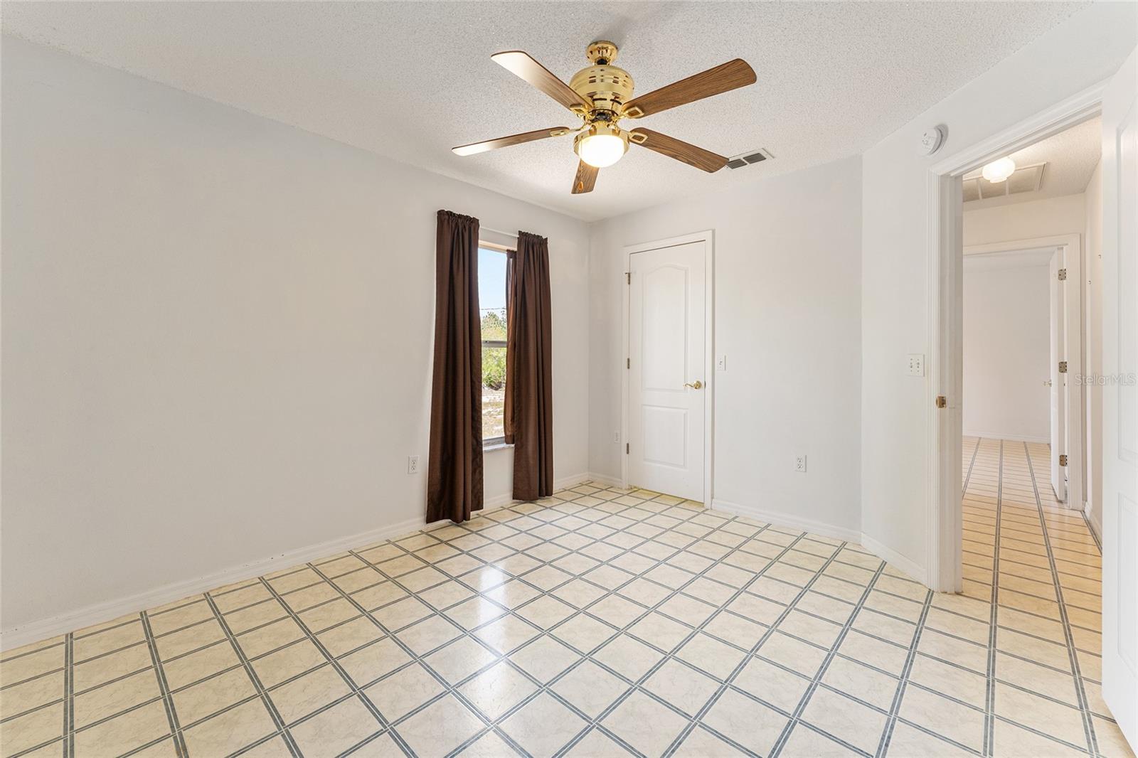 MINI FARMS UNIT 10 UNREC - Residential