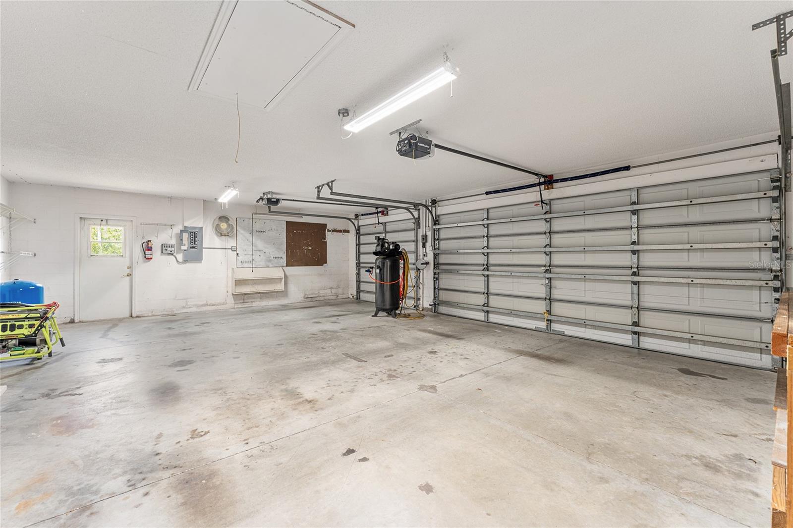 MINI FARMS UNIT 10 UNREC - Residential