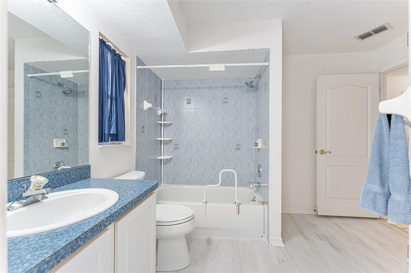 MINI FARMS UNIT 10 UNREC - Residential