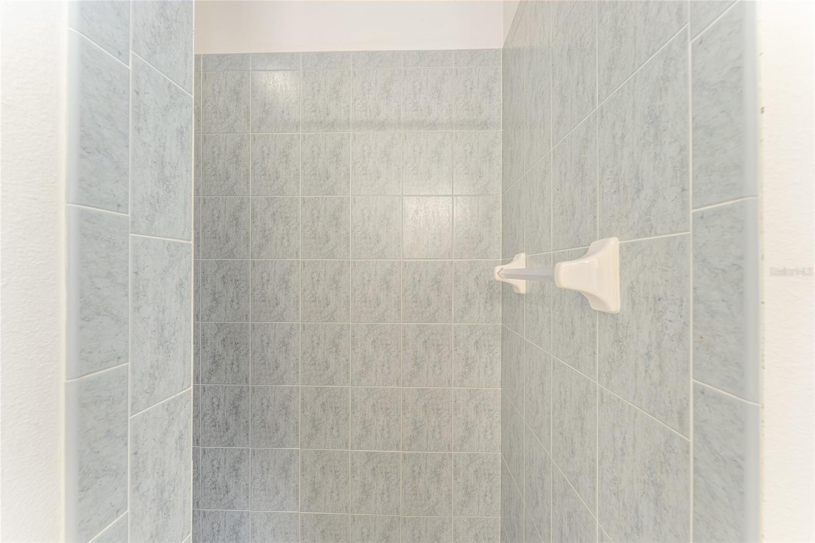 MINI FARMS UNIT 10 UNREC - Residential